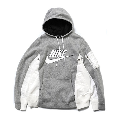 サカイ×NIKE ナイキパーカー